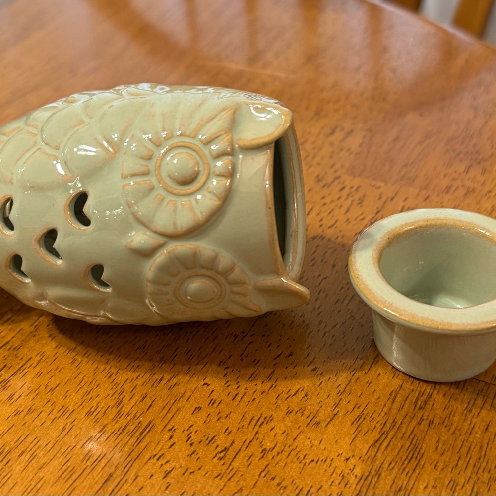 Scentsy Floral Wax Warmer w/ Wax Melts, non-Scentsy owl warmer & 2 Yankee Candle - Picture 8 of 16